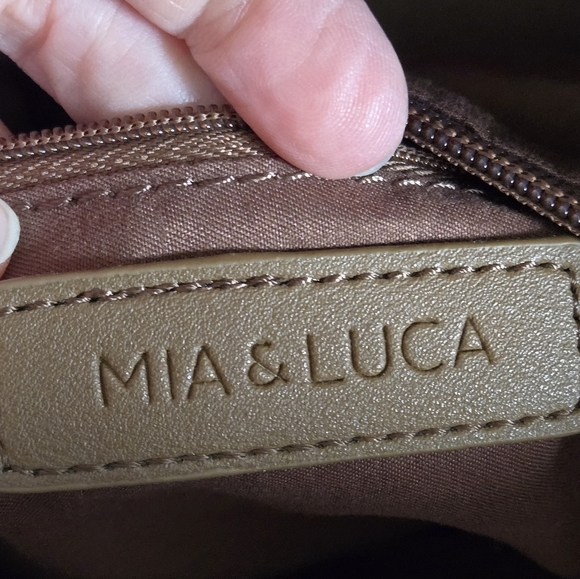 Bentley Leathers Inc. Mia & Luca Elegant Tan Women's Leather Bag - Picture 10 of 12